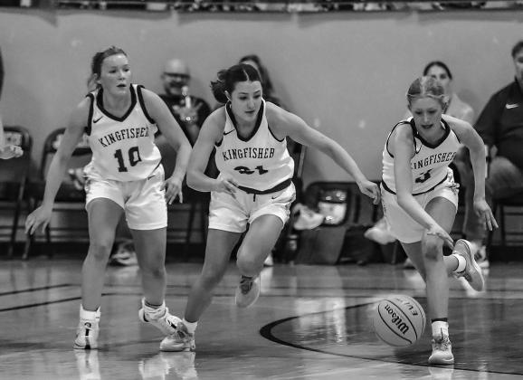 Kingfisher splits road games at Blanchard