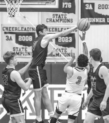 Guymon downs KHS boys, ends Buckle winning streak