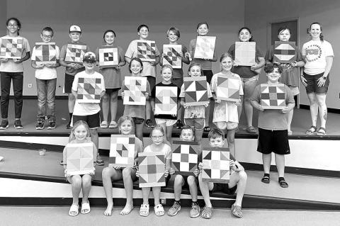 4-H’ers take part in barn quilt workshop