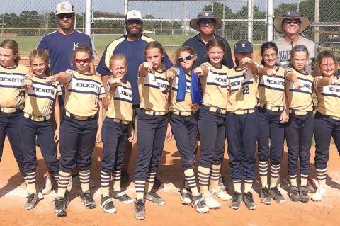 LADY JACKETS COMPLETE UNDEFEATED SEASON
