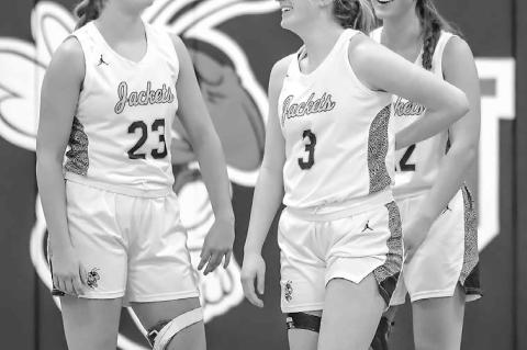 Lady Jackets start strong