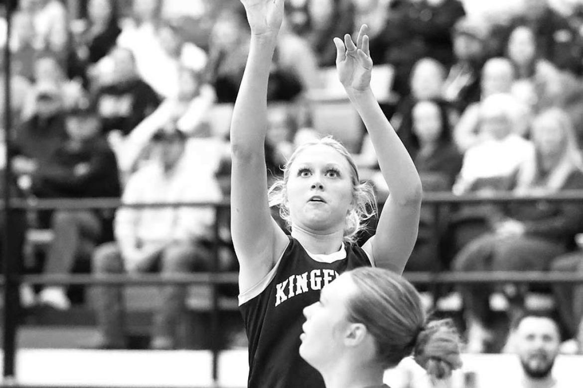ABBIE MYERS shoots over a Keys defender in Tuesday’s semifinal win. Myers scored 21 points as the Lady Jackets advanced to the championship. [Photo by Russell Stitt/www. stitt.smugmug.com]